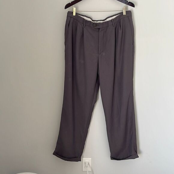 Haggar‎ Dress Pant Pleated Cuffed. Men’s Size 38x30 Taupe/Gray - Picture 1 of 9